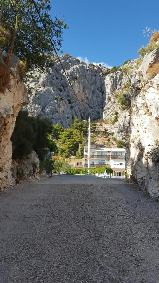 Apartments Nature Omis Bagian luar foto